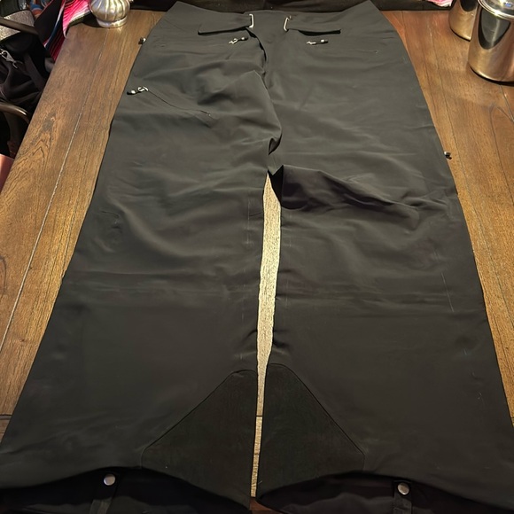 nau ‘Asylum’ Hardshell Performance Waterproof Snow Pants - Picture 2 of 16